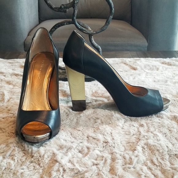 Women's BCBGeneration open toe pumps - Picture 2 of 3